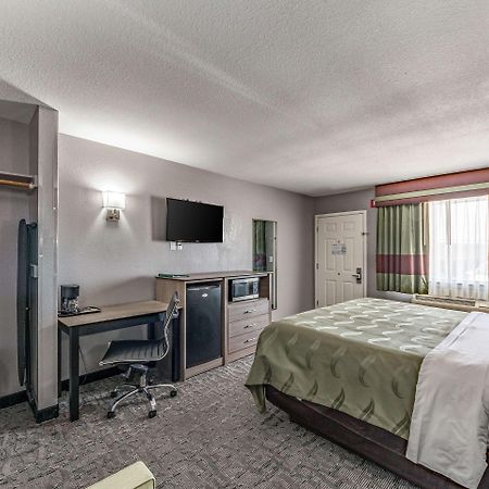 Quality Inn I-10 East Near Frost Bank Center San Antonio Exterior foto